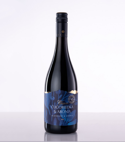 Cuvée Čučoriedka & Arónia vzniklo kupážou brilantného čučoriedkového vína a Arónie čiernoplodej. - Eshop, kúpte online cez záhraníctvo Kulla